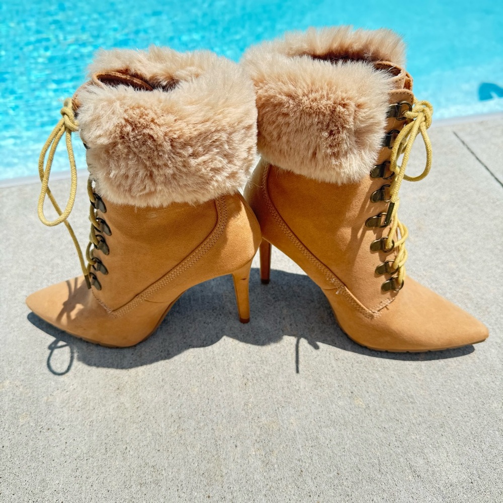 New Charlotte Russe Faux Suede Corset Lace Up Faux Fur Trim Stiletto Boot - Picture 12 of 14